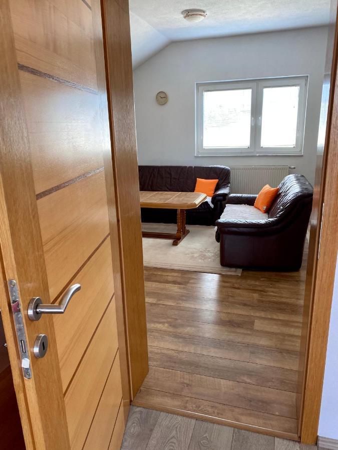 Big Apartment 3 Bedrooms Bihać 外观 照片