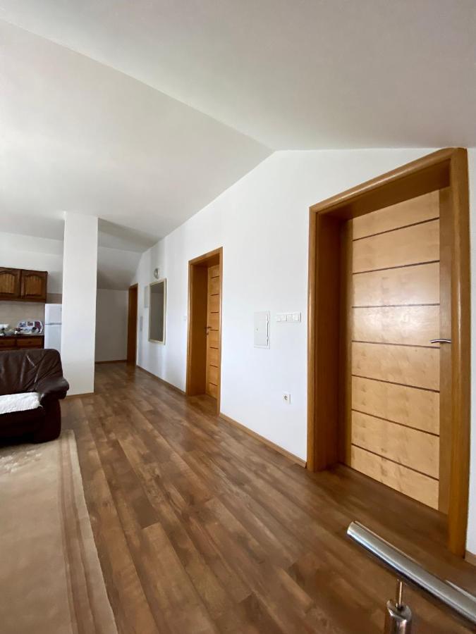 Big Apartment 3 Bedrooms Bihać 外观 照片